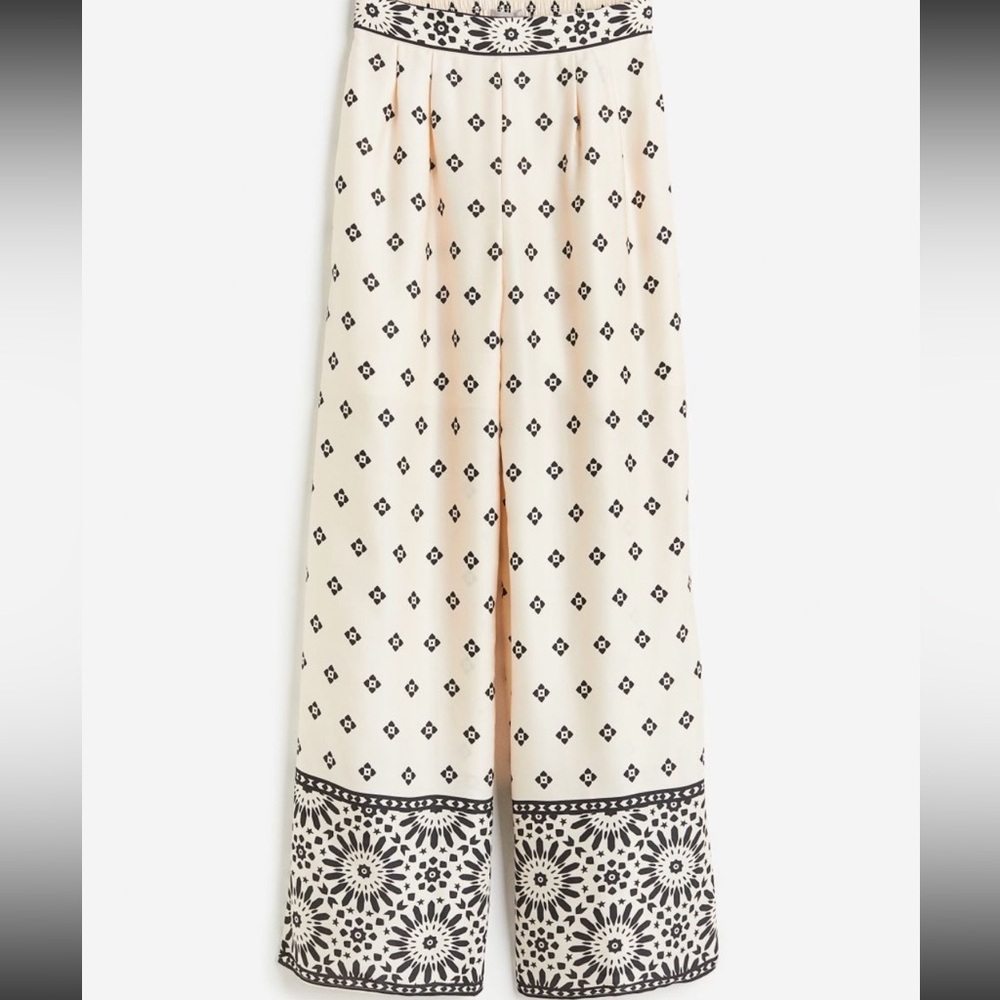 H&M Wide Leg Beige and Black Printed Pants